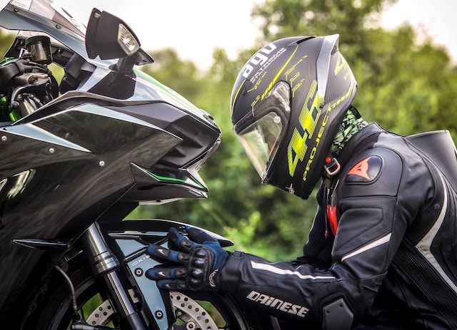 Guide d’achat : Comment choisir le meilleur casque de moto pour votre sécurité ?